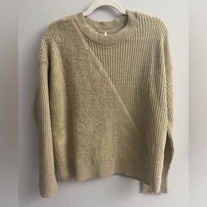 Time & Tru sweater